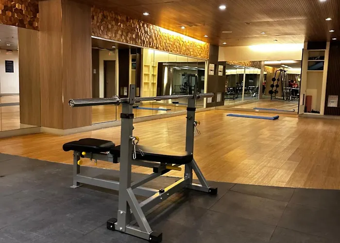Mall Of Airport T 123 Apartahotel
